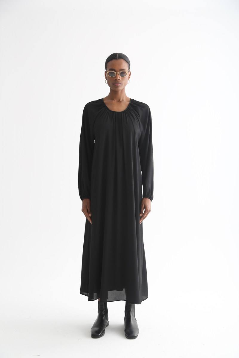 Siyah Oversize Kolları Lastikli Elbise 0081