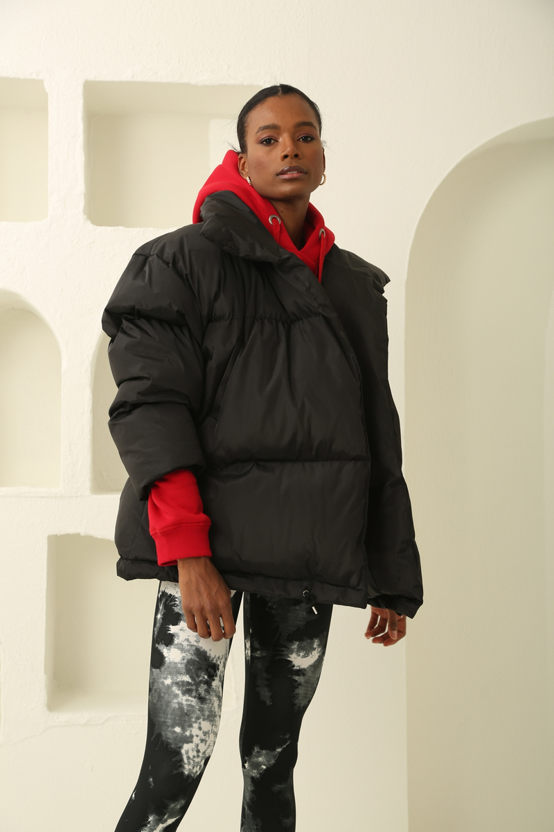 Siyah Oversize Şişme Mont 