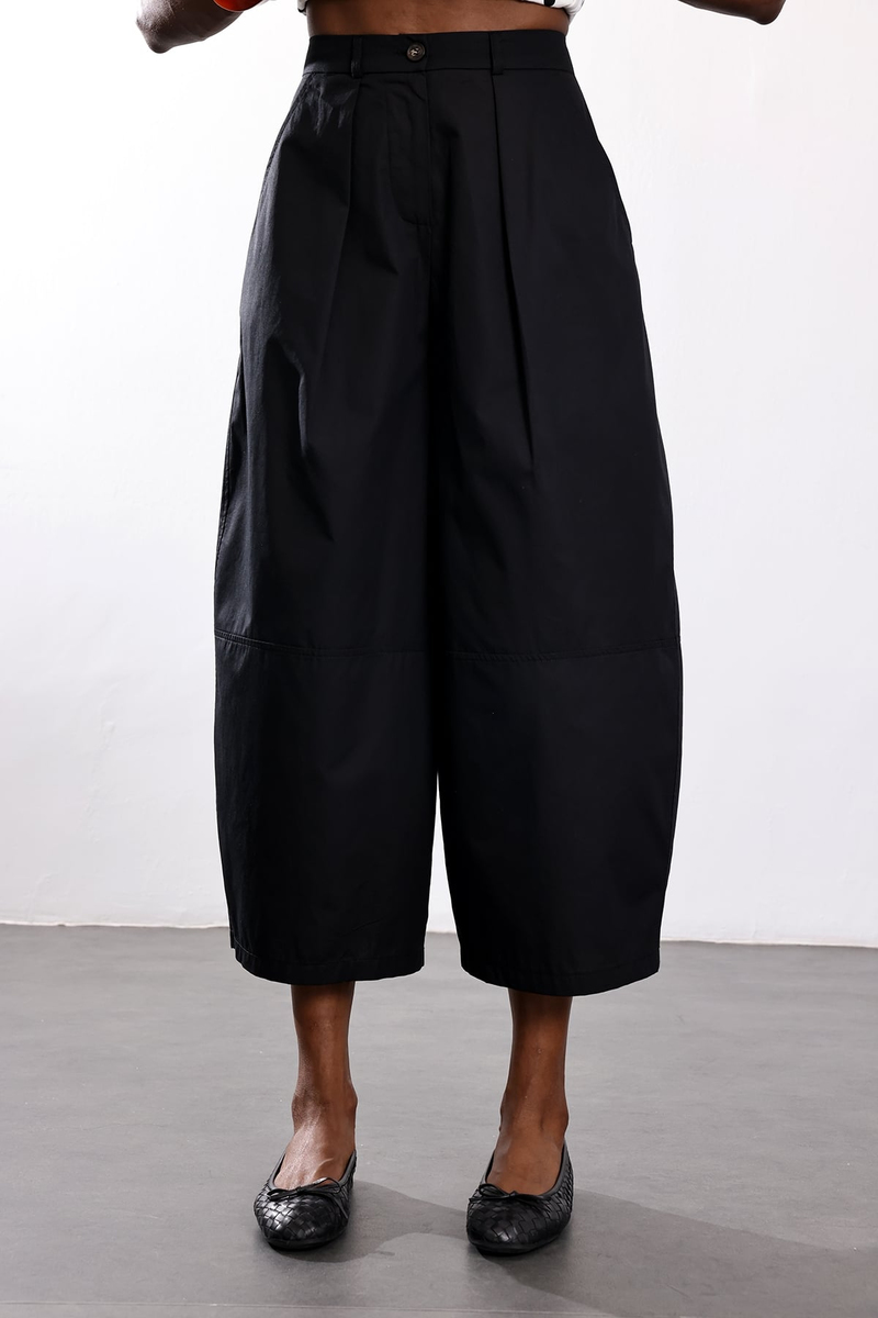 Siyah Pileli Barrel Pantolon 1476