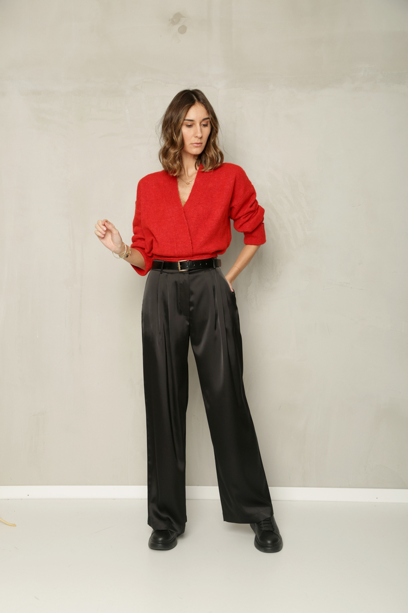 Siyah Pileli Saten Pantolon 37011