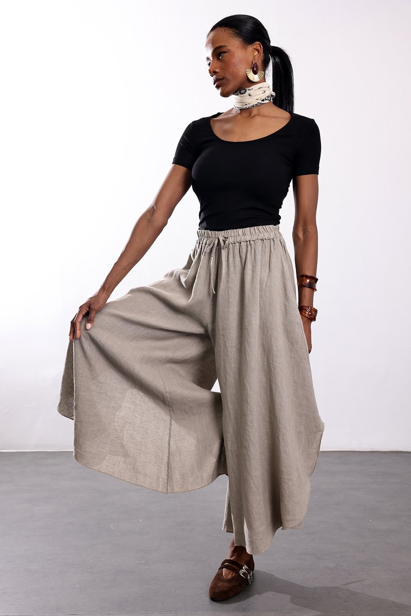 Siyah U Yaka Fit Basic Tişört 251030