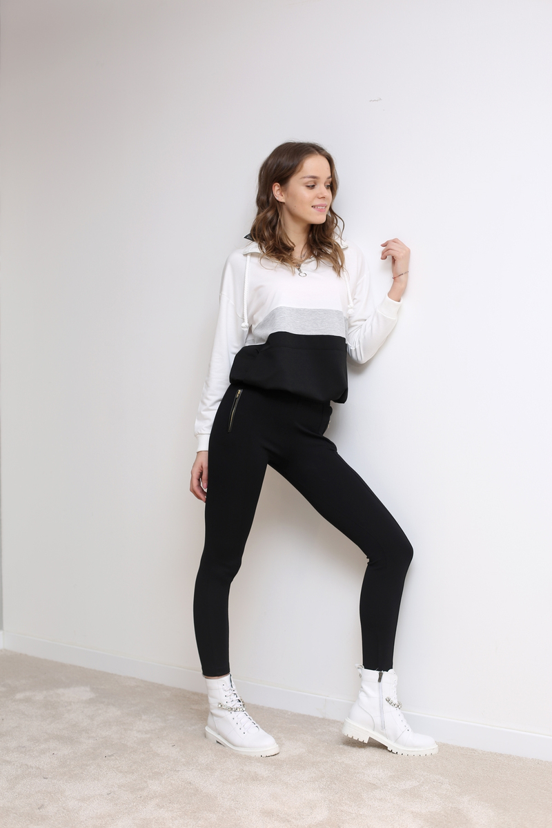 Siyah Üç Renk Yakası Fermuarlı Sweatshirt