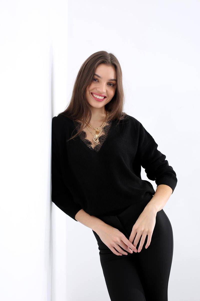 Siyah V Yaka Dantelli Triko 310001
