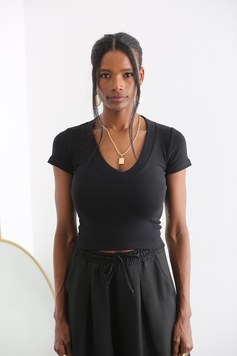 Siyah V Yaka Kısa Kol Crop Tshirt 210133