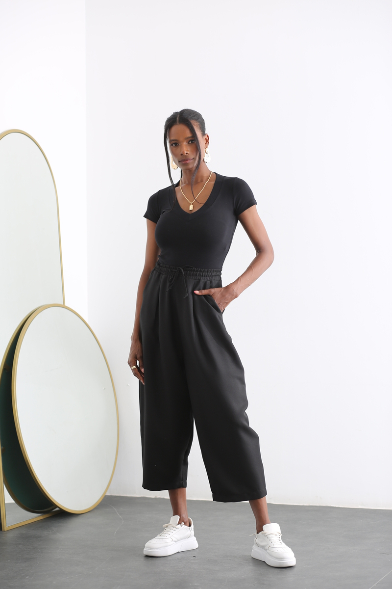 Siyah V Yaka Kısa Kol Crop Tshirt 210133