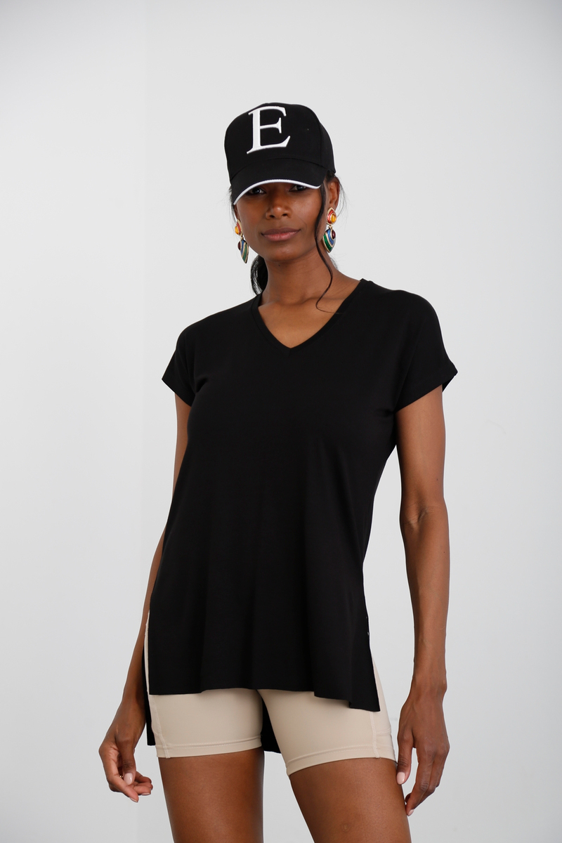 Siyah V Yaka Yırtmaçlı Tshirt 1281