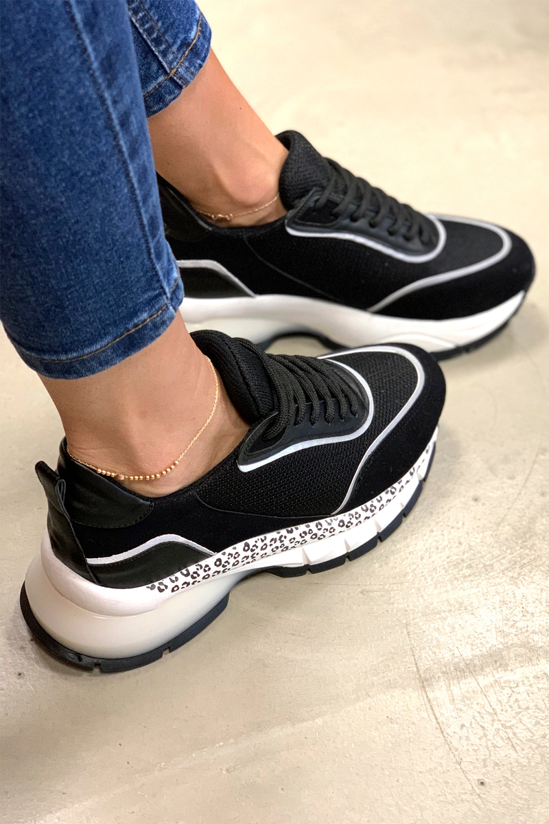 Siyah Vegan Sneaker