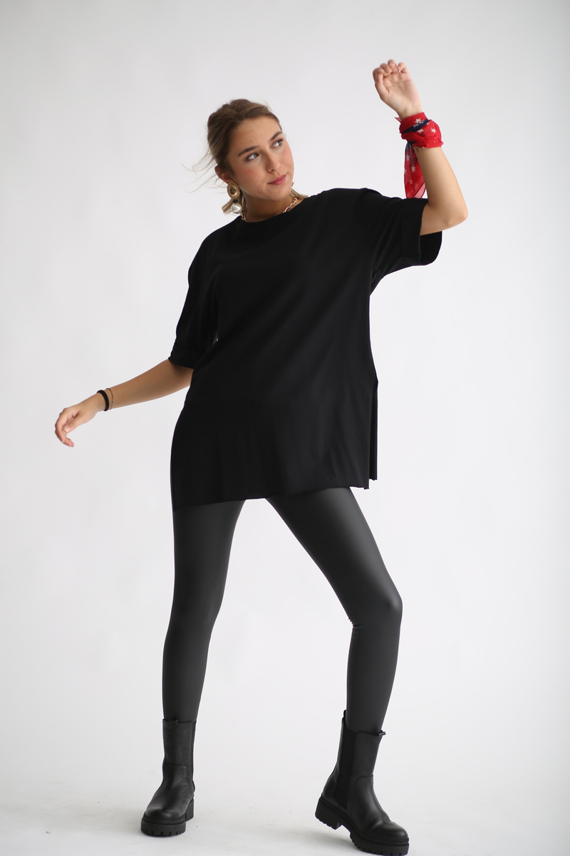 Siyah Yırtmaçlı Duble Kol Tshirt 3158