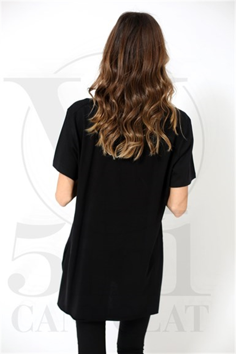 Siyah Yırtmaçlı Uzun Tshirt