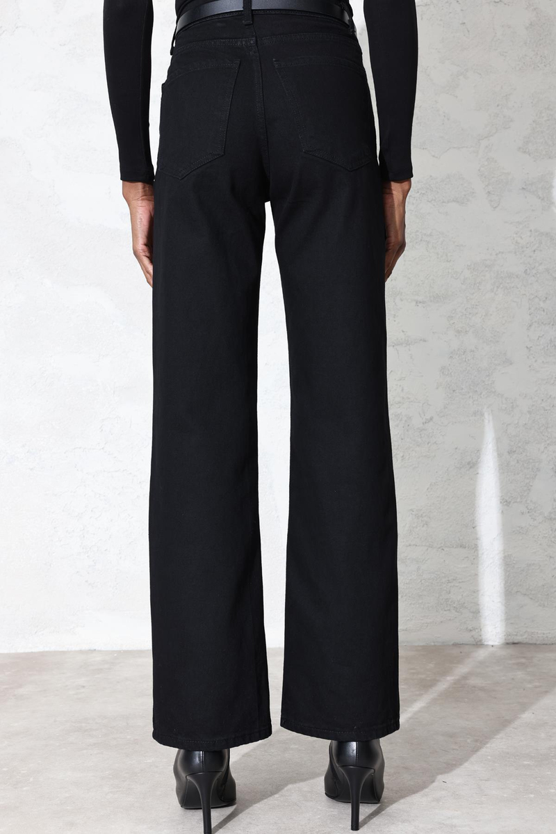 Siyah Yüksek Bel Straight Jean 
