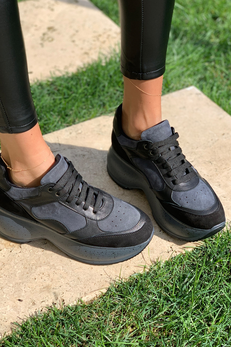 Siyah Yüksek Taban Sneaker