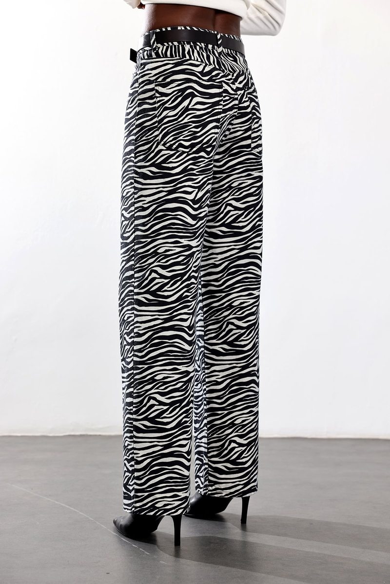 Siyah Zebra Desenli Pantolon 035
