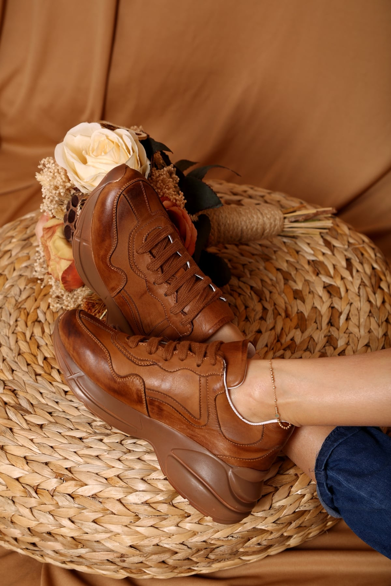 Taba Eskitme Deri Sneaker