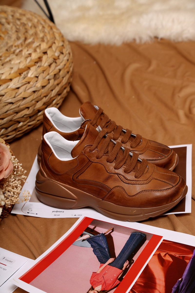 Taba Eskitme Deri Sneaker