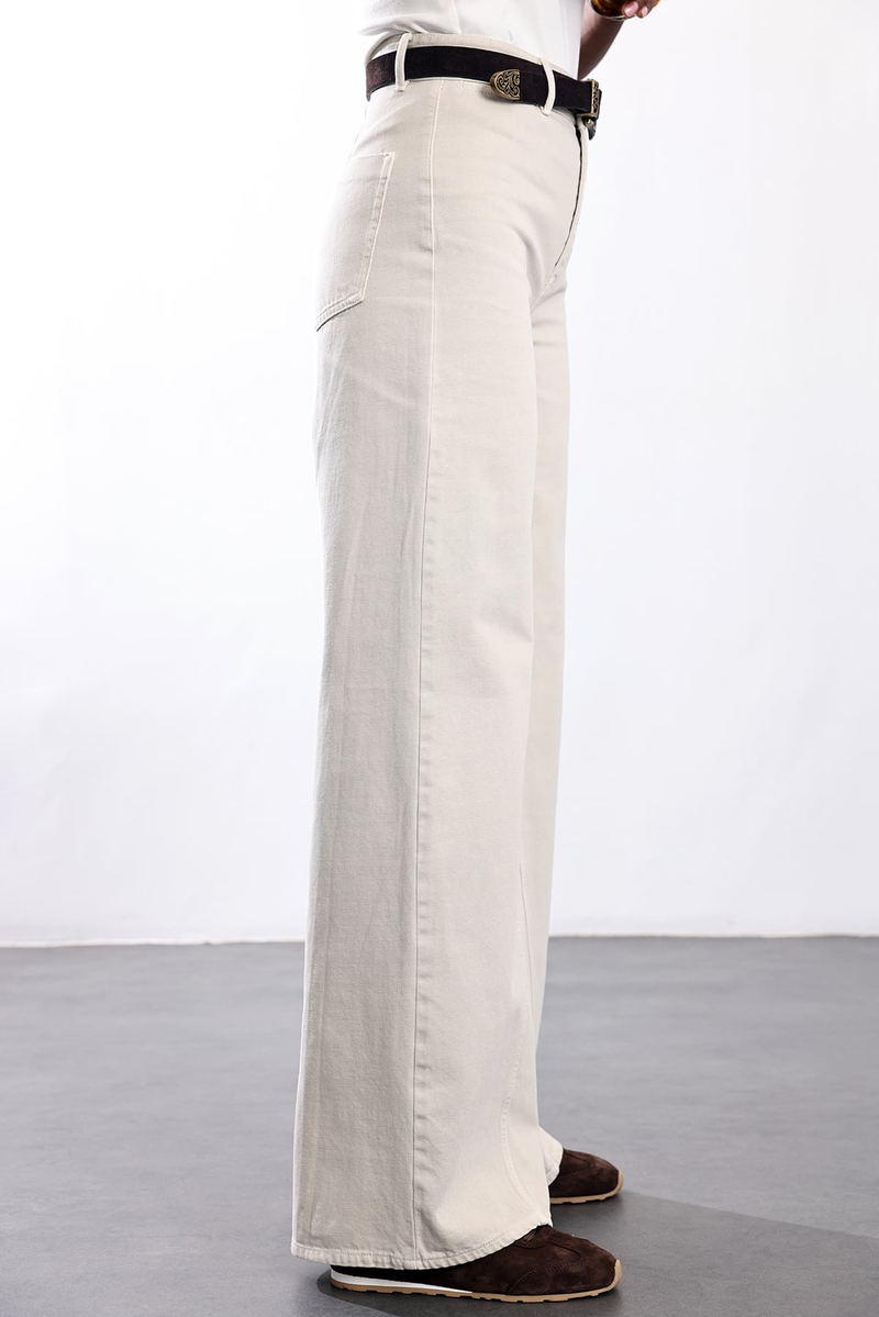 Taş Dikiş Detaylı Jean 