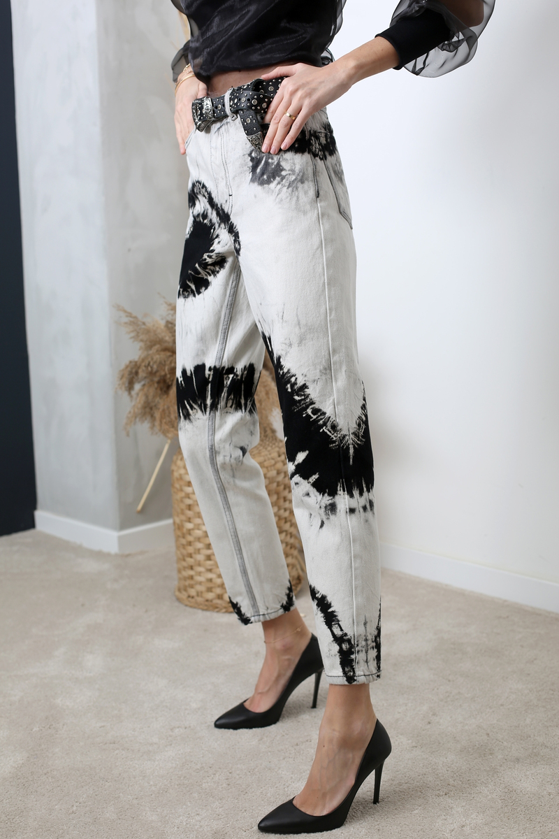 Taş Eskitmeli Mom Fit Jean 