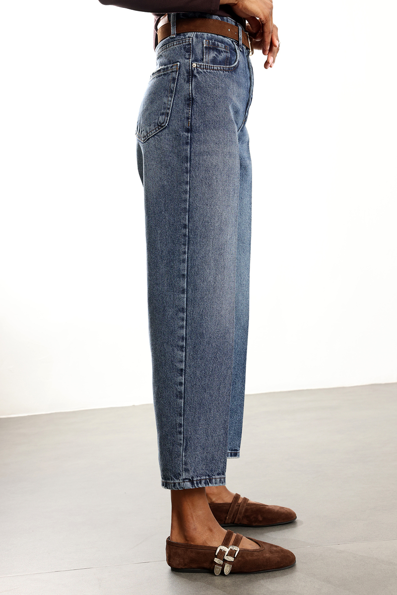 Yıkamalı Mavi Kemerli Baggy Jean 3010