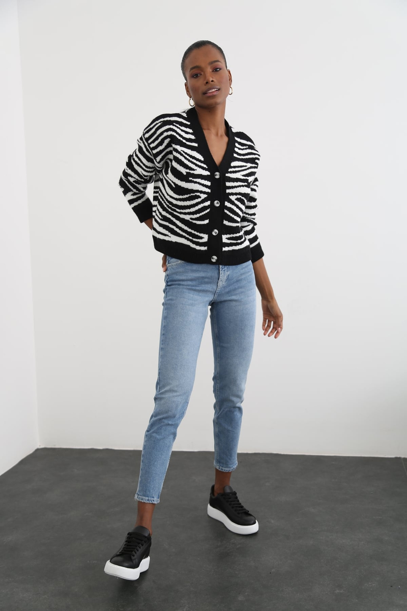 Yıkamalı Mavi Mom Fit Jean 