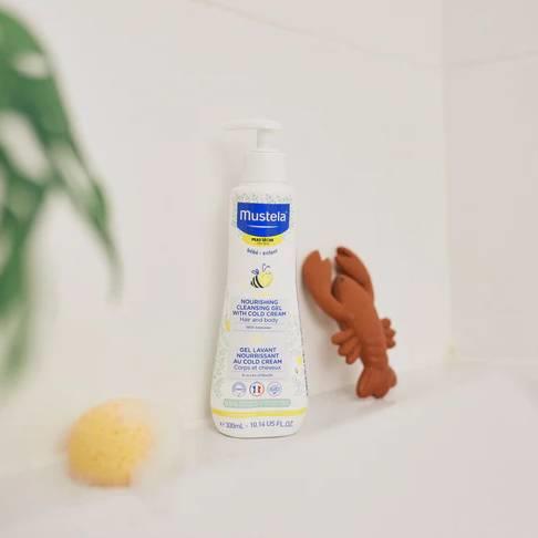 Mustela Cold Cream İçeren Besleyici Şampuan 300 ml