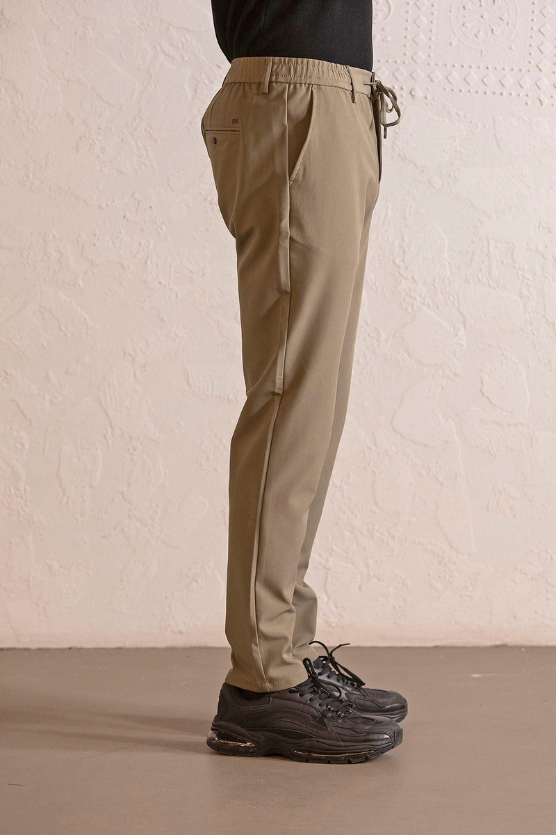 Beli Lastikli ve Bağcıklı Cepleri Çıtçıtlı Jogger Erkek Pantolon