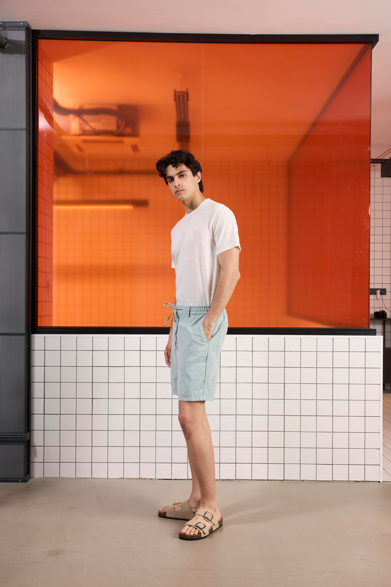 Beli Lastikli ve Bağcıklı Slim Fit Erkek Şort