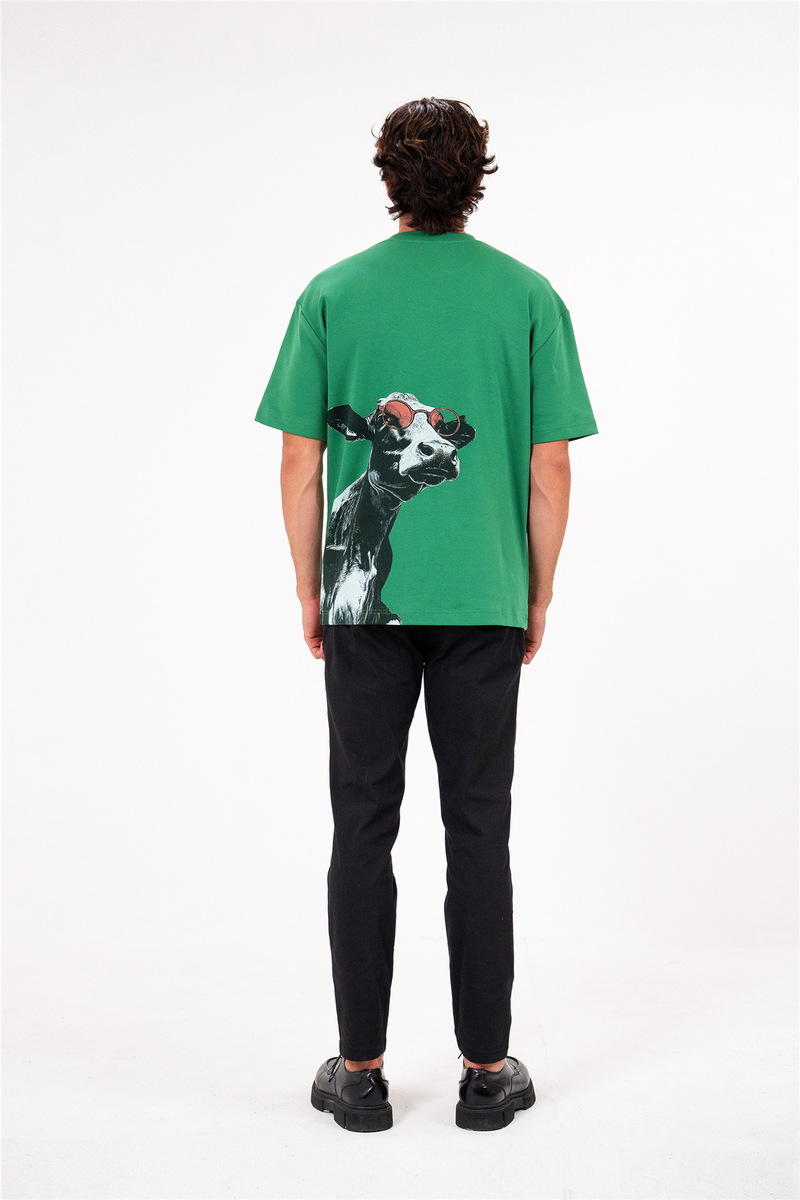 Bisiklet Yaka Arka Bedeni İnek Baskılı Erkek T-shirt