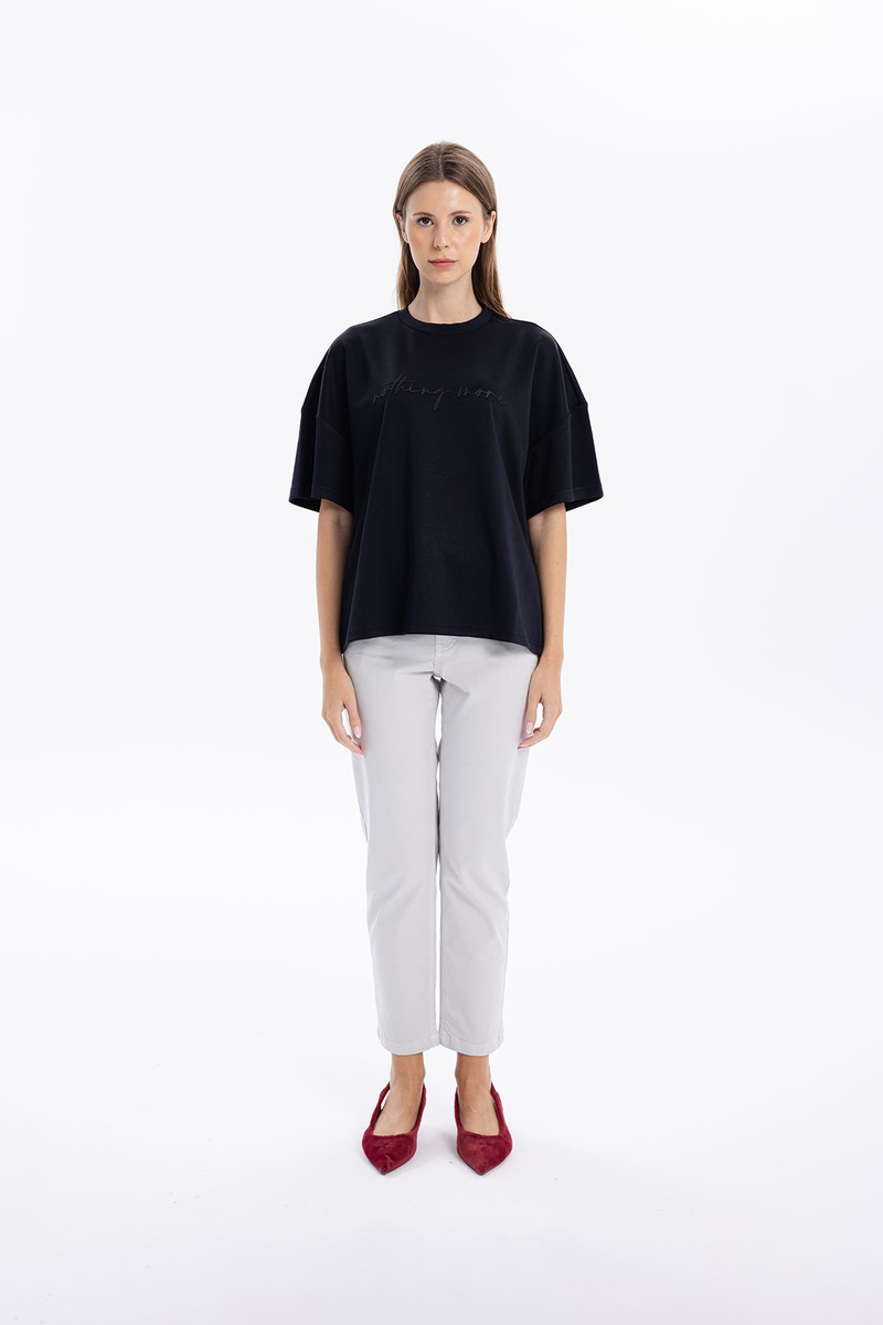 Bisiklet Yaka Oversize Emboss Baskılı Kadın T-shirt