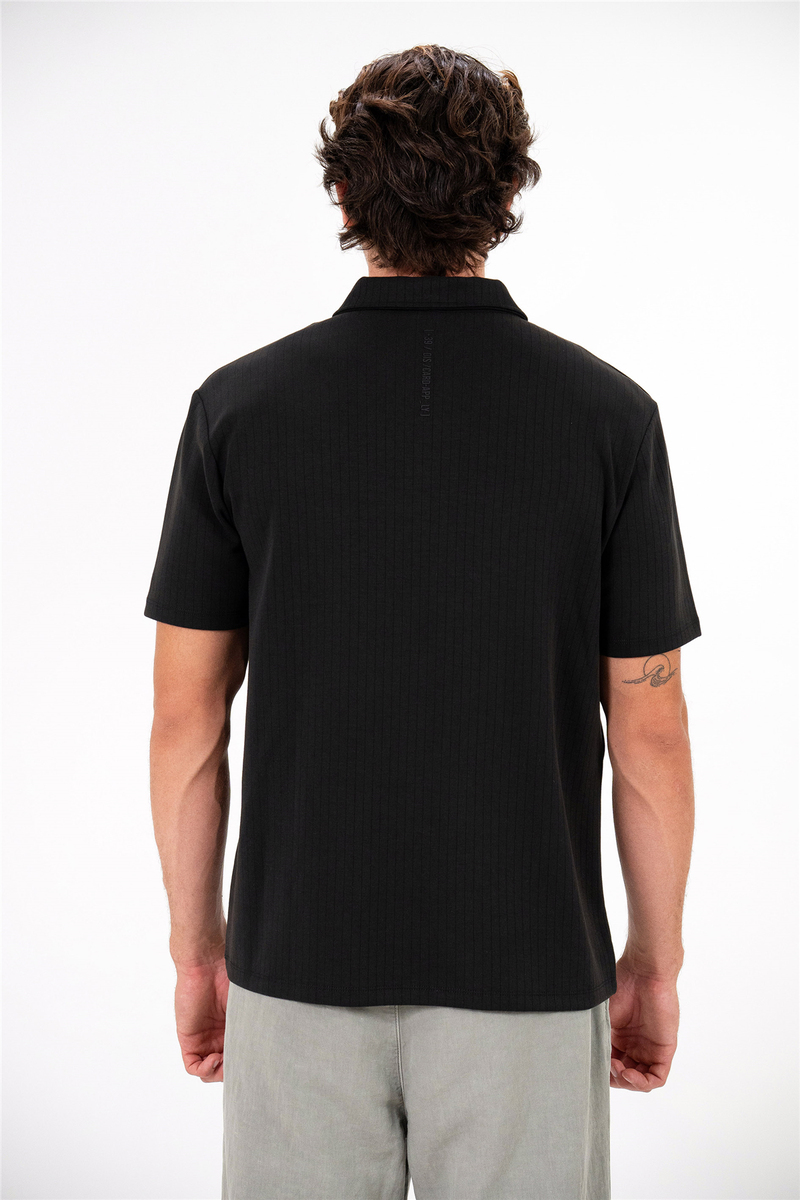 Polo Yaka Fermuarlı Sol Güğsü Baskılı Erkek T-shirt