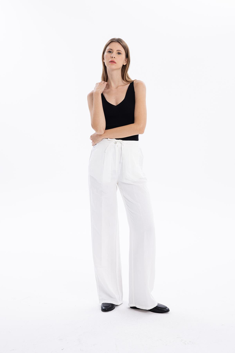 V Yaka Slim Fit İnce Askılı Triko Kadın Atlet