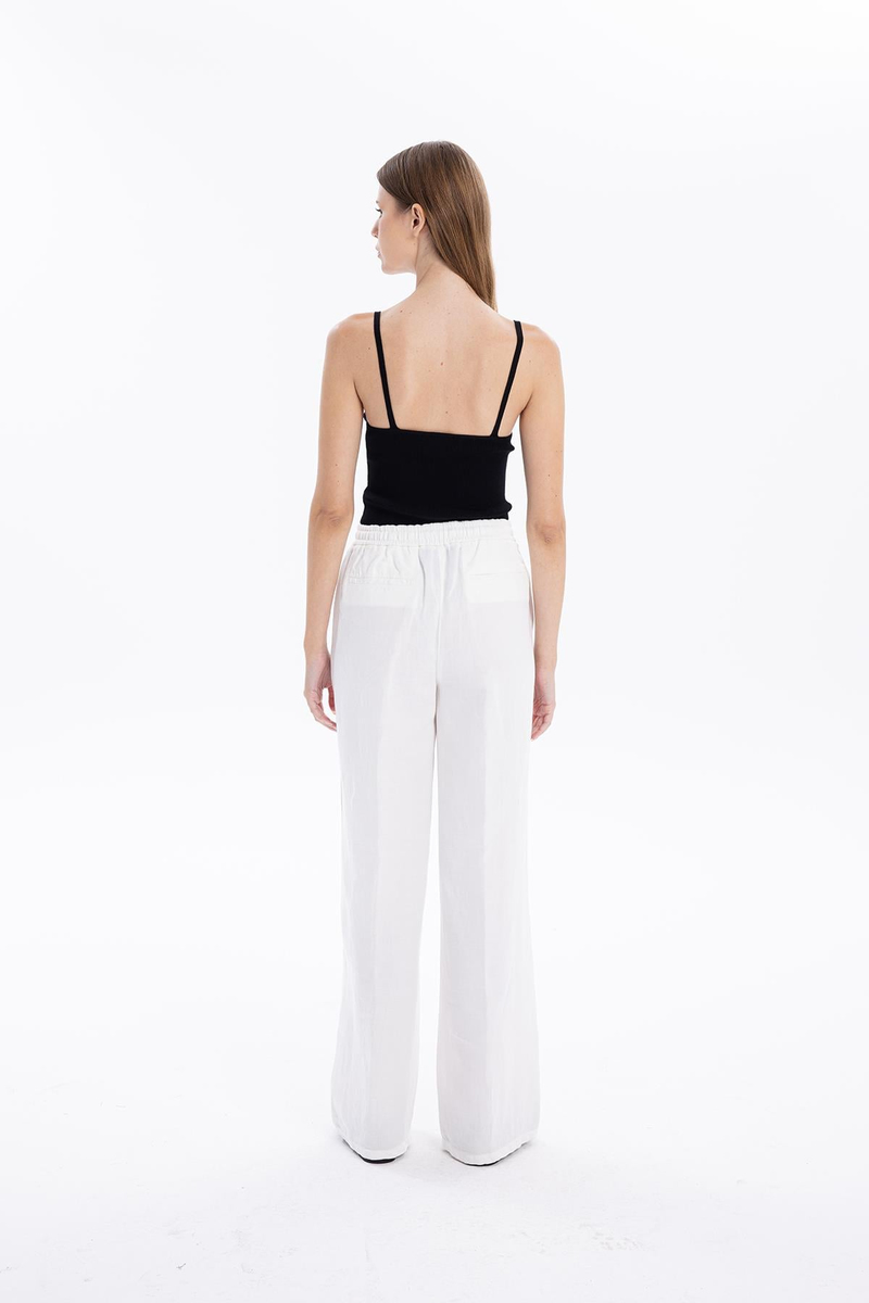 V Yaka Slim Fit İnce Askılı Triko Kadın Atlet