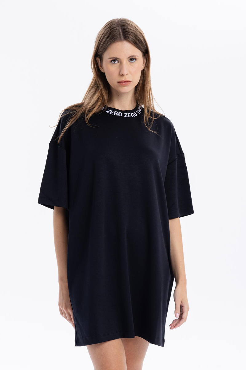 Yakası Zero Nakışlı Oversize Kadın Elbise