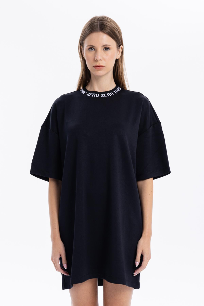 Yakası Zero Nakışlı Oversize Kadın Elbise