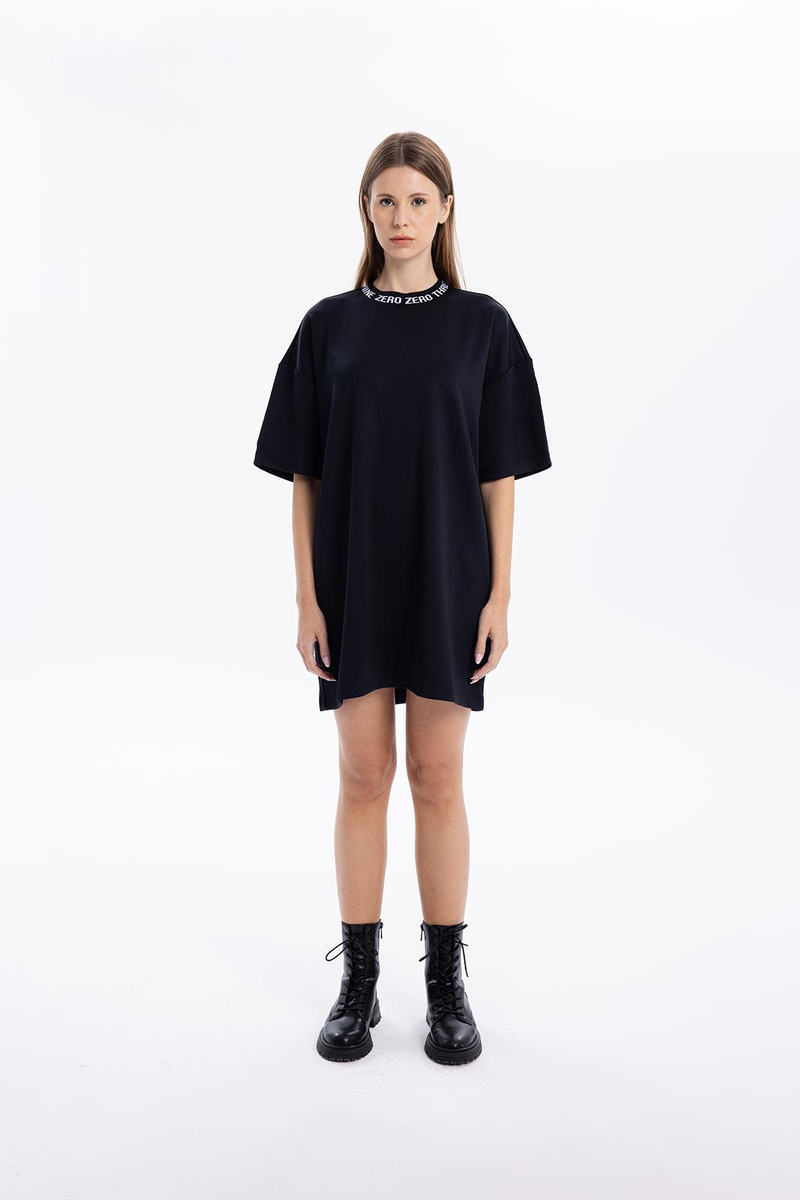 Yakası Zero Nakışlı Oversize Kadın Elbise