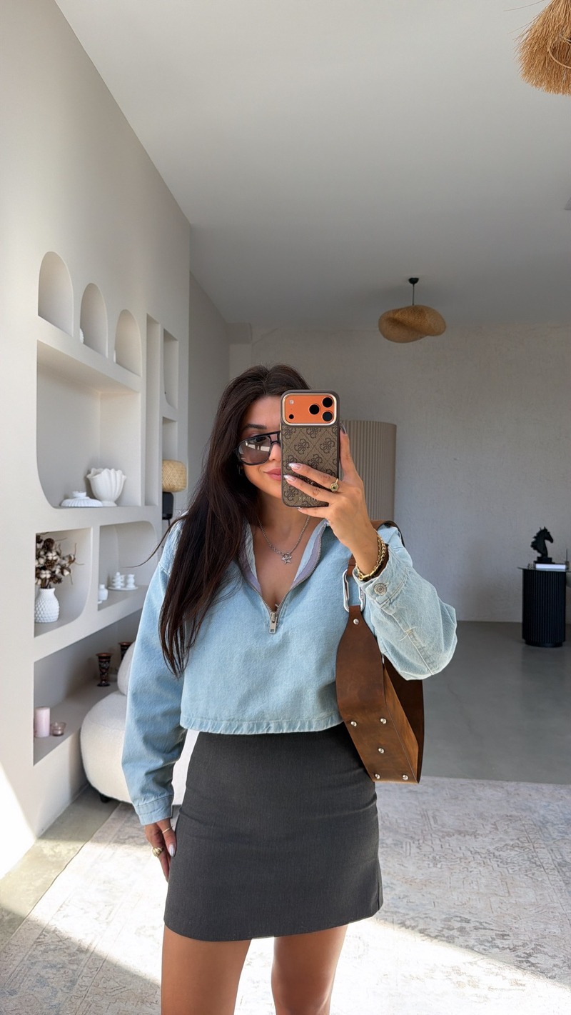 Açık Denim Yakalı Sweatshirt