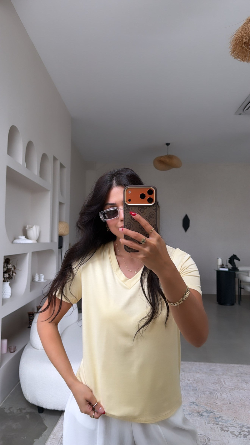 Açık Sarı V Yaka Viskon Basic Tshirt