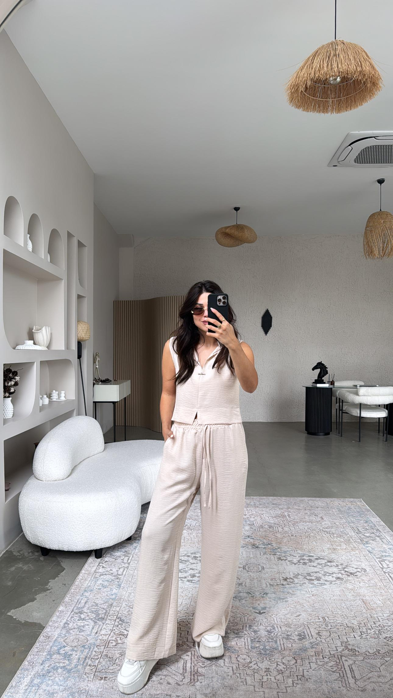 Bej Gümüş Aksesuarlı Pantolon Bluz Takım