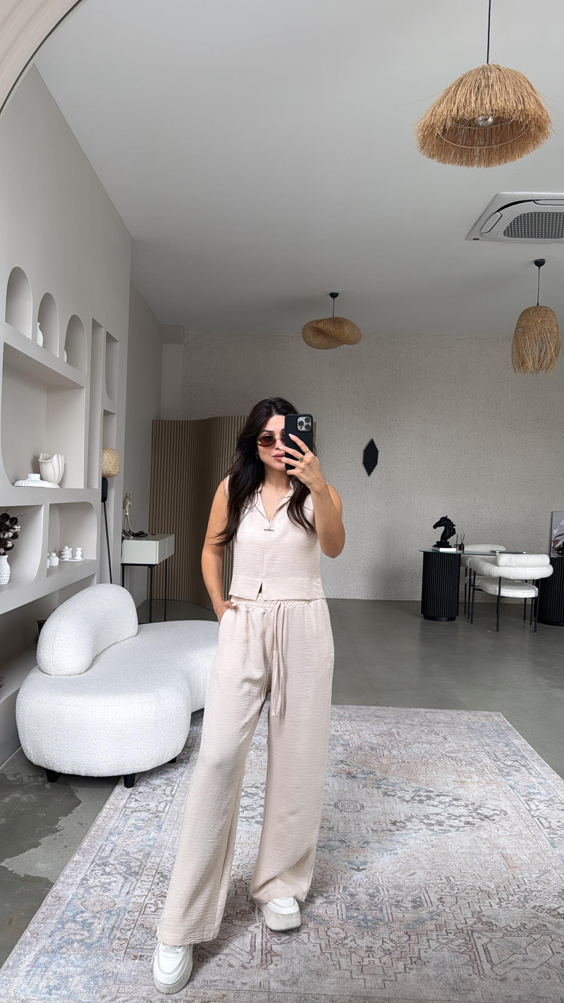 Bej Gümüş Aksesuarlı Pantolon Bluz Takım