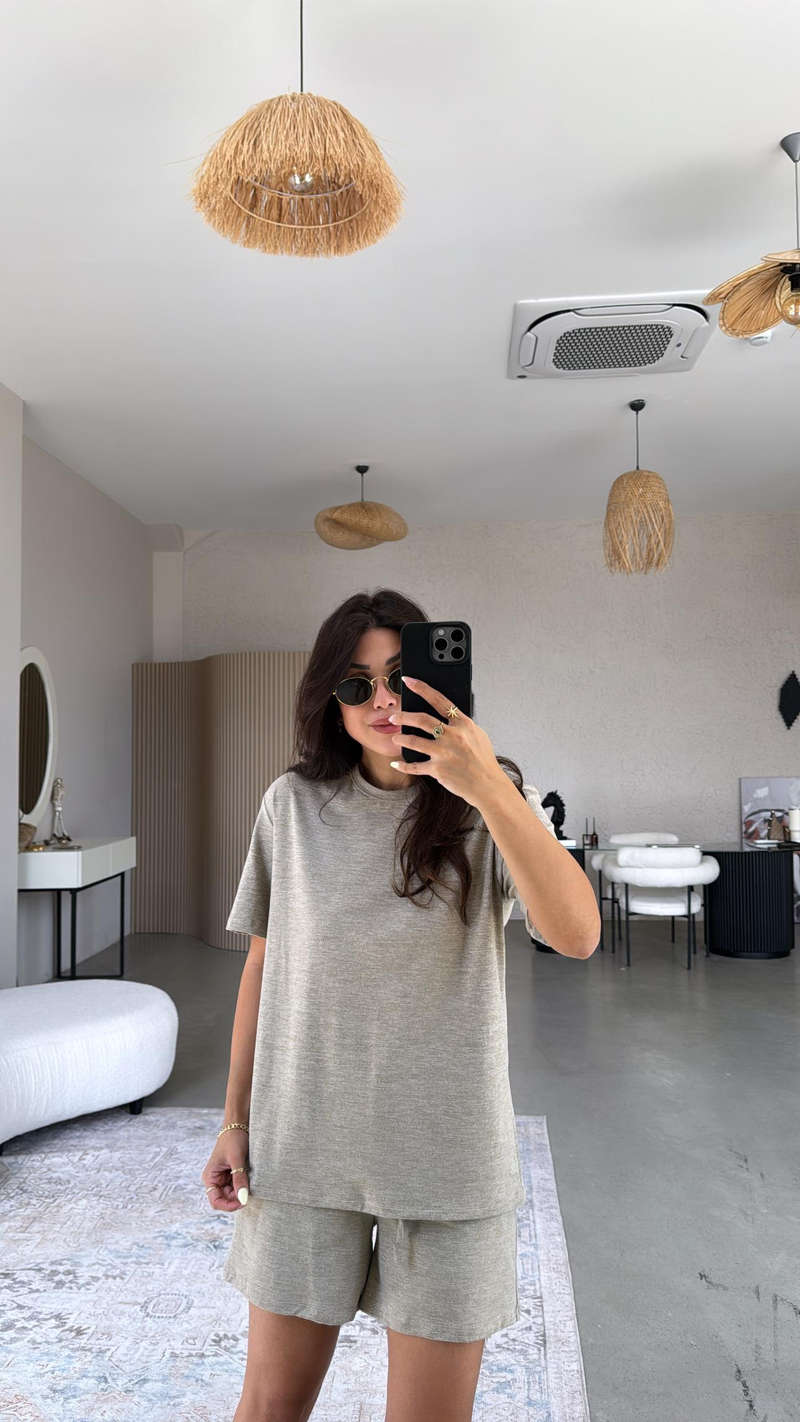 Bej Kırçıllı Şort Tshirt Basic Takım