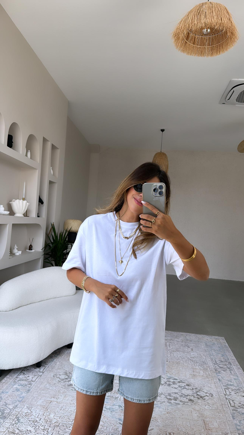 Beyaz Bisiklet Yaka Oversize Tshirt