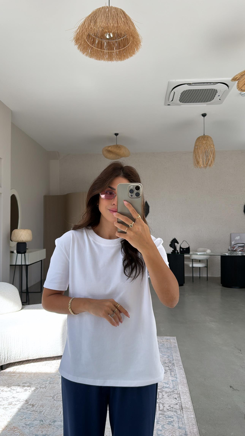 Beyaz Buketteke Premium Basic Tshirt