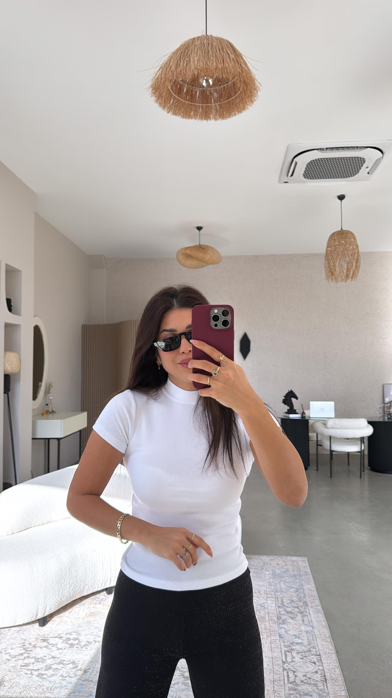 Beyaz Dik Yaka Crop Basic
