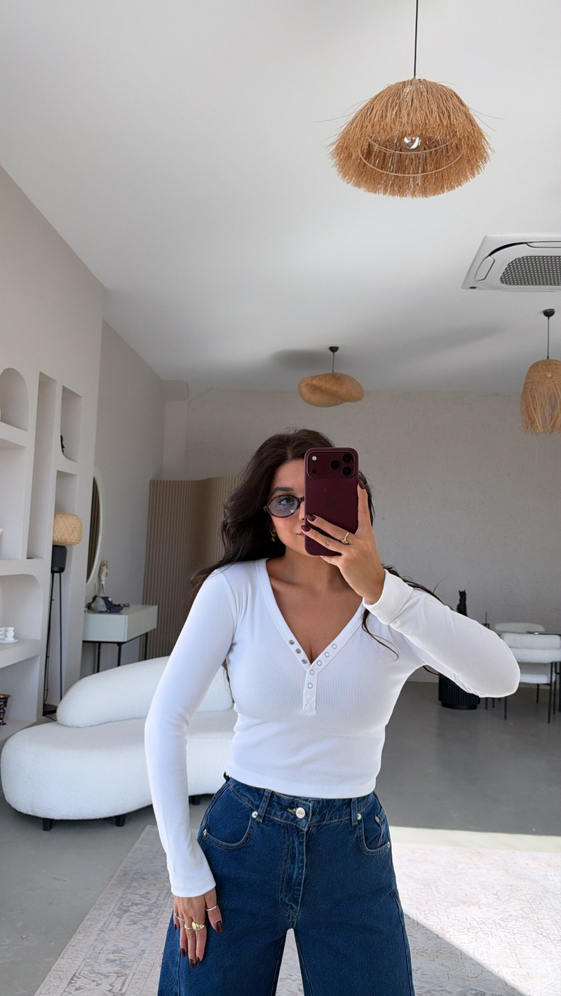 Beyaz Fitilli Pamuk Çıtçıtlı Bluz