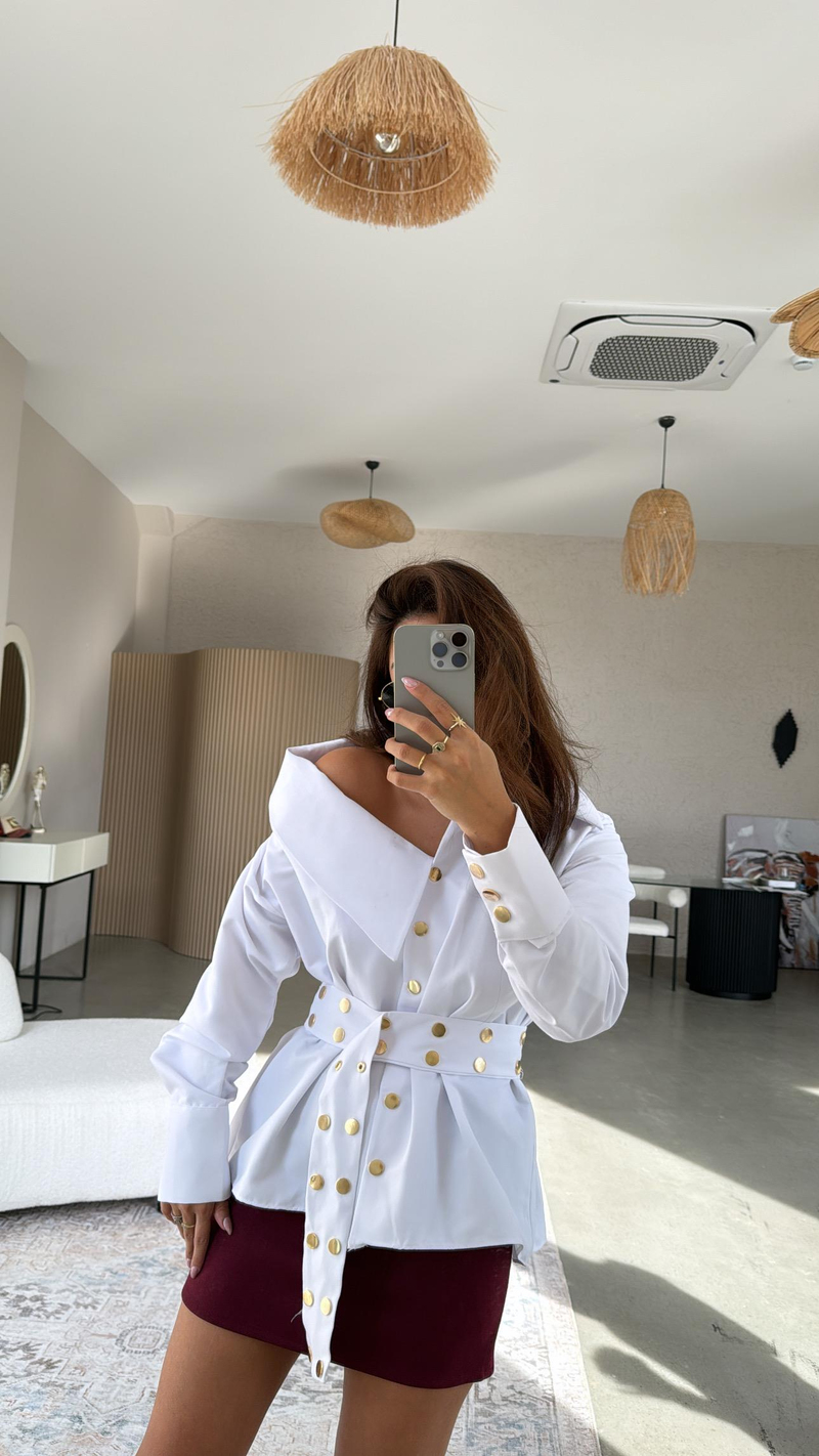 Beyaz Gold Detaylı Tasarım Muadil Gömlek