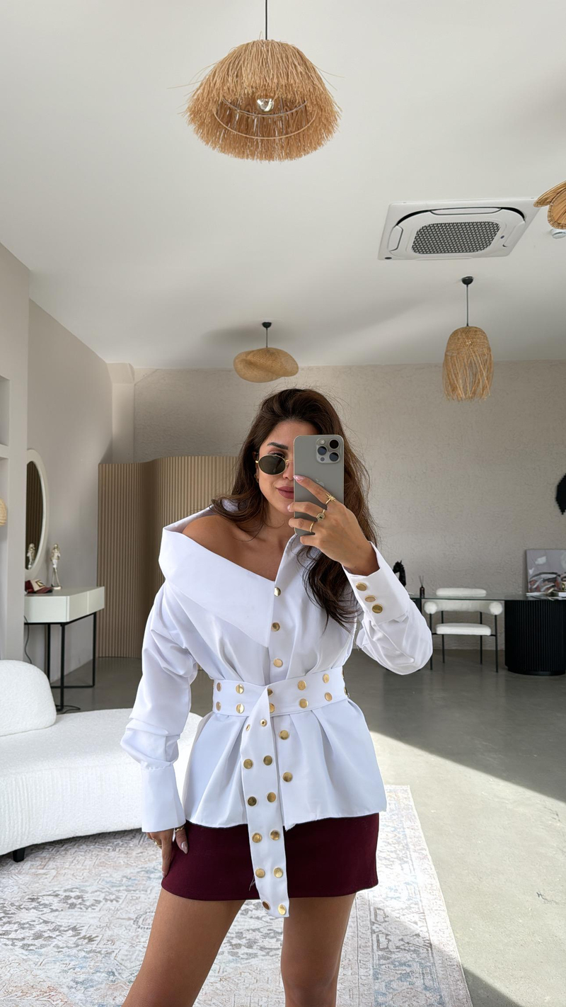 Beyaz Gold Detaylı Tasarım Muadil Gömlek