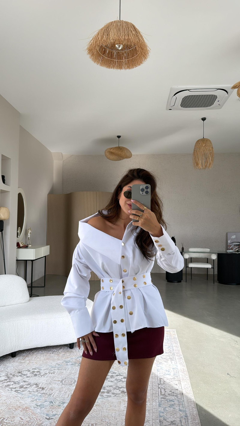 Beyaz Gold Detaylı Tasarım Muadil Gömlek