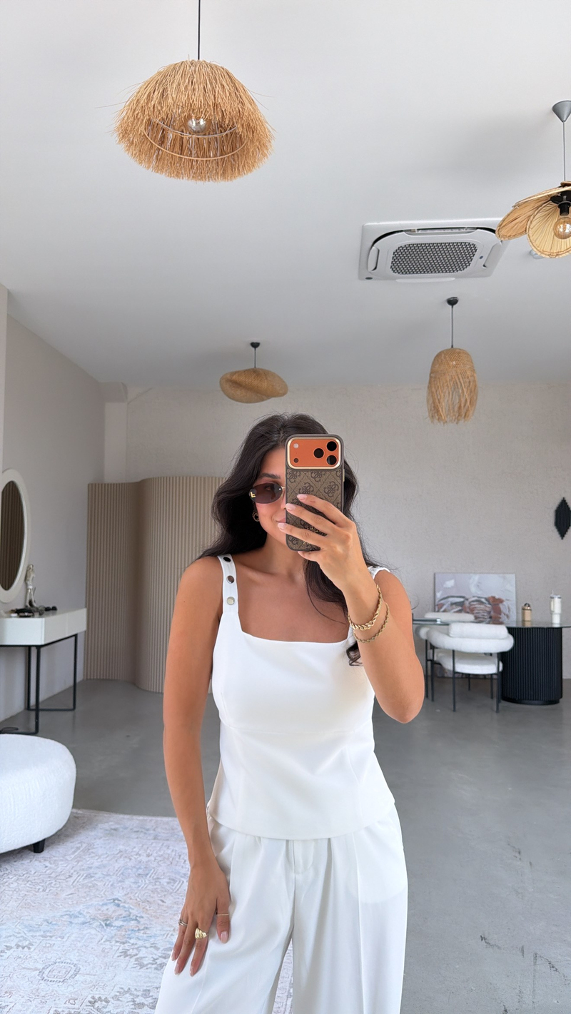 Beyaz Krep Kumaş Çıtçıt Askılı Premium Bluz