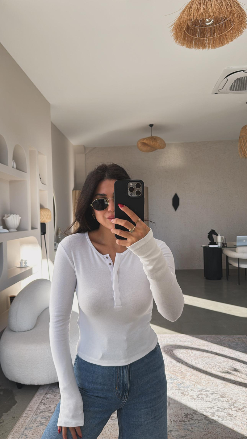 Beyaz Pamuklu Çıtçıtlı Uzun Kol Basic Bluz