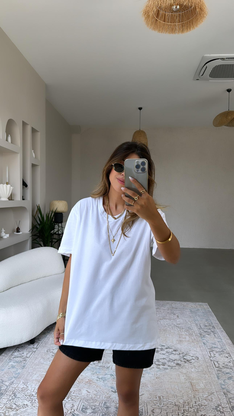 Beyaz V Yaka Oversize Tshirt