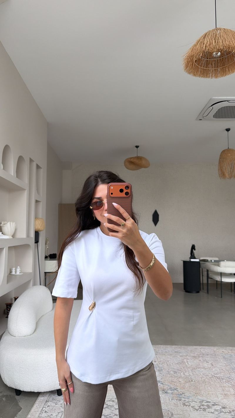 Beyaz Yan Aksesuarlı Dlv Tshirt
