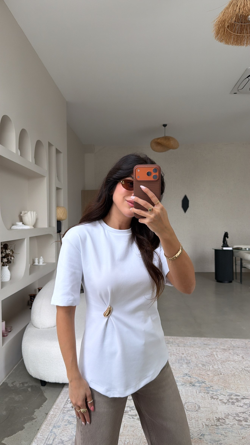 Beyaz Yan Aksesuarlı Dlv Tshirt